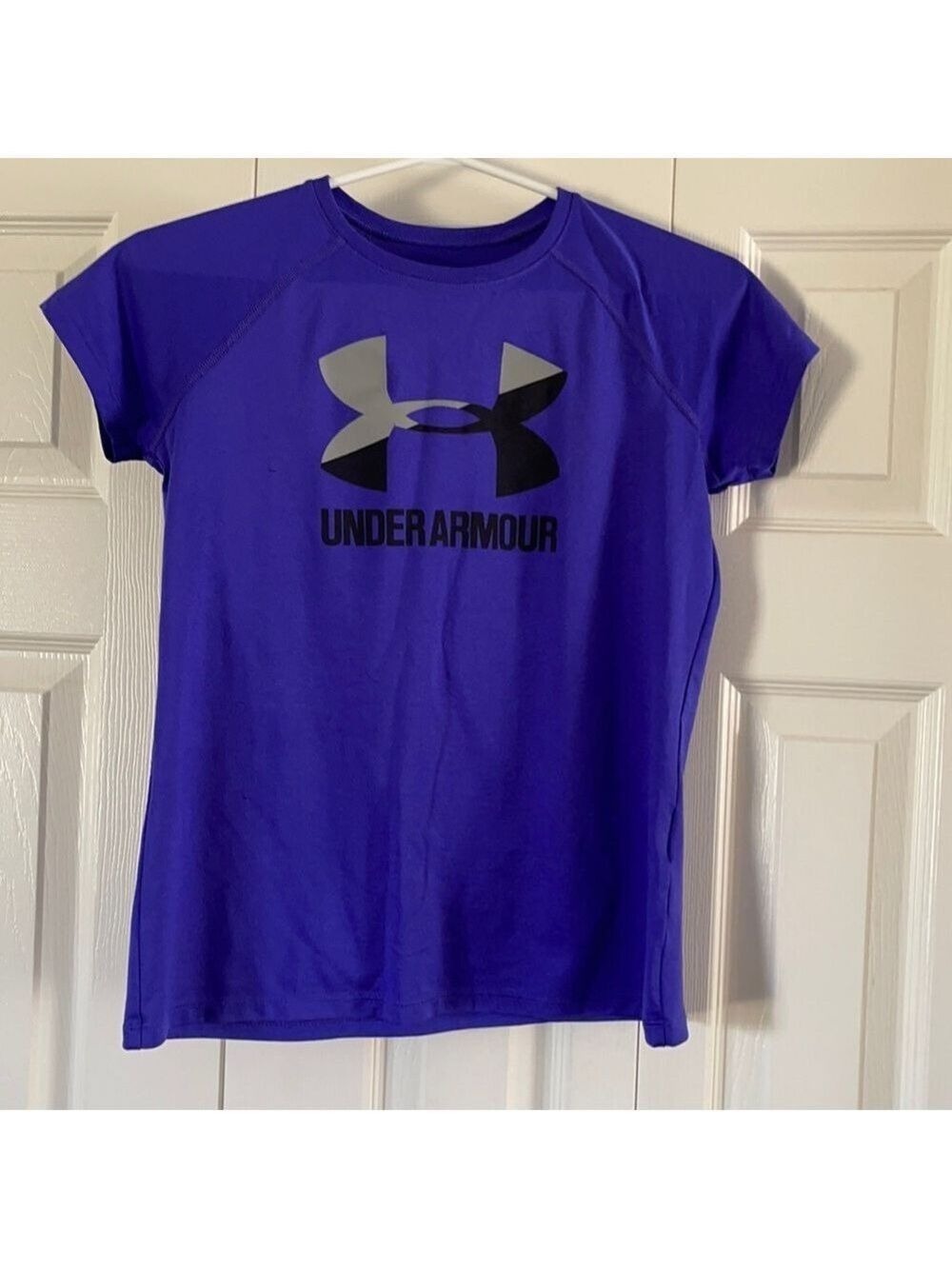 Under Armour Youth T-shirt Size L💥💥